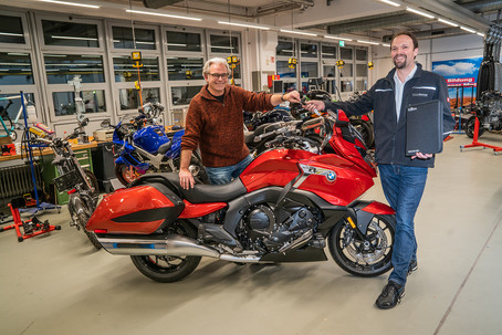 BMW Motorrad spendet für Bildung im Handwerk