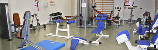 Fitnessraum im HBZ mit verschiedenen Fitnessgeräten